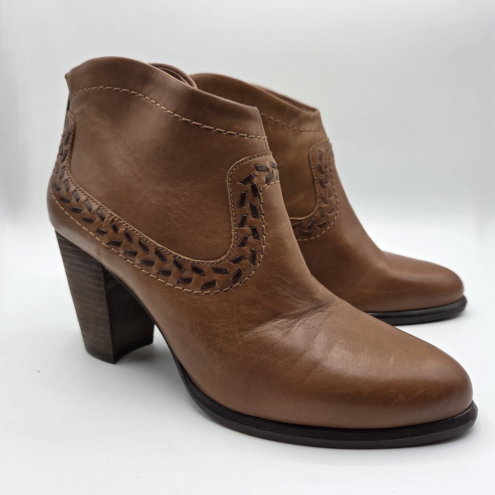 UGG Charlotte Brown Leather Whipstitch‎ Western Ankle Boots Back Zip Block Heel